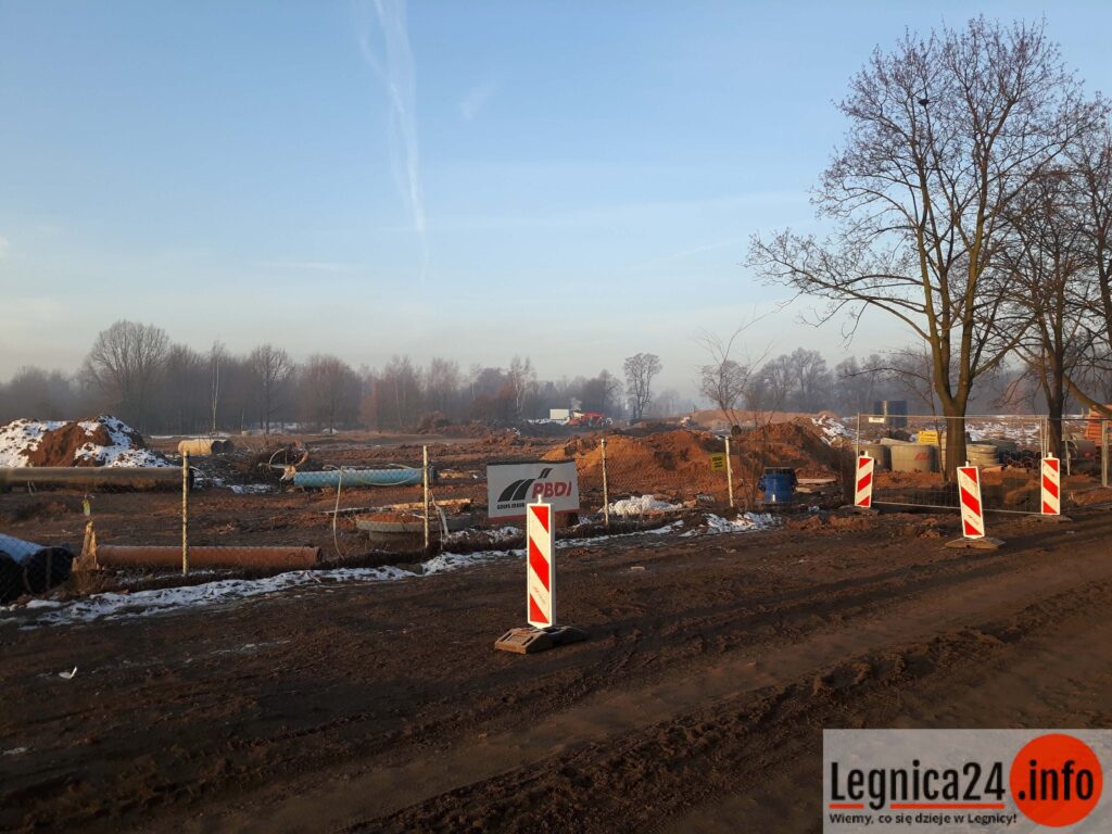 Zbiorcza Droga Południowa w Legnicy rośnie w oczach