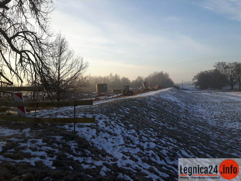 Zbiorcza Droga Południowa w Legnicy rośnie w oczach