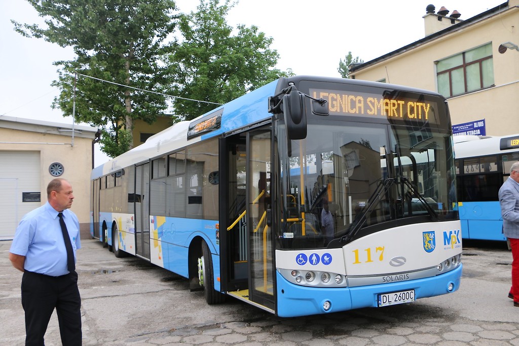 nowe-autobusu-legnickiego-MPK