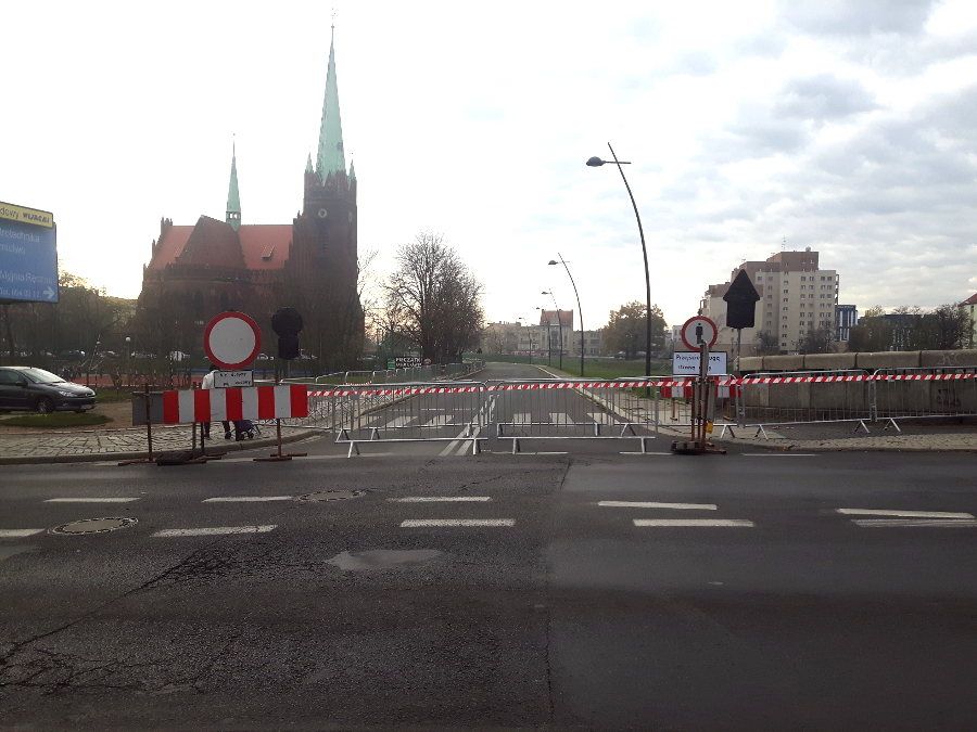 Zamknięto ul. Nadbrzeżną. Ruszyła budowa bulwaru nad Kaczawą