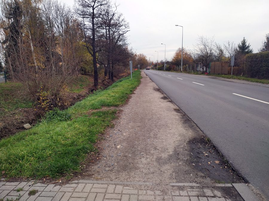 Chodnik przy ul. Działkowej już wybudowany Chodnik przy ul. Działkowej w Legnicy