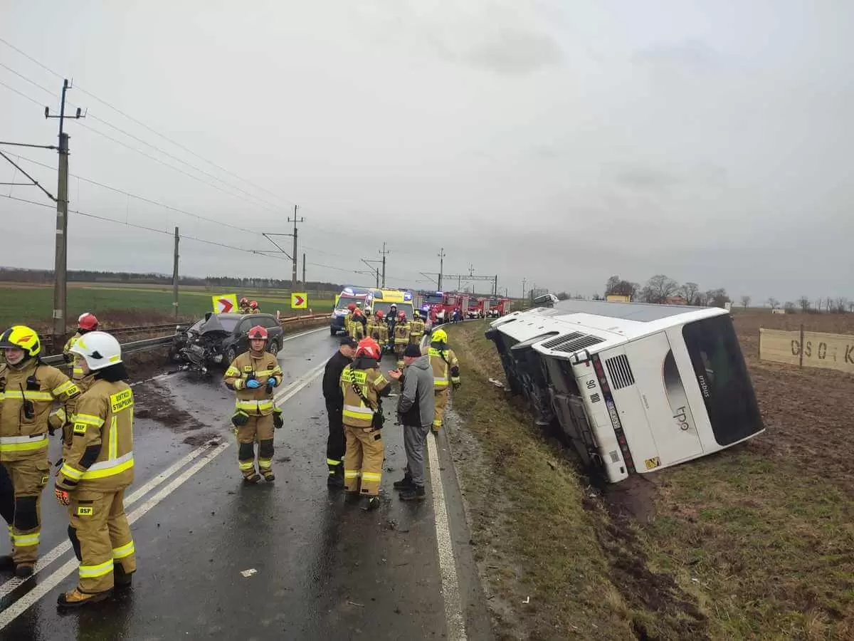 Wypadek autokaru wiozącego legnickie przedszkolaki