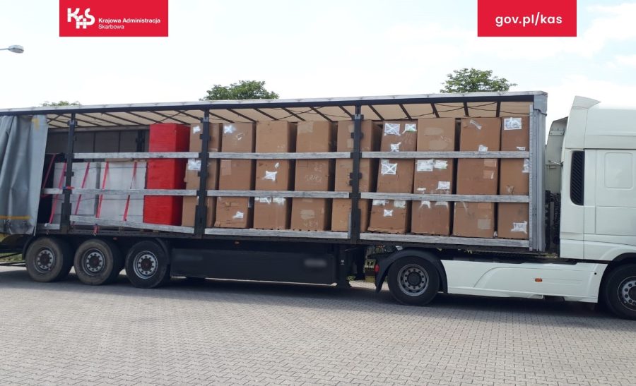 Służby wykryły i udaremniły przemyt prawie 8 ton tytoniu Służby wykryły i udaremniły przemyt prawie 8 ton tytoniu