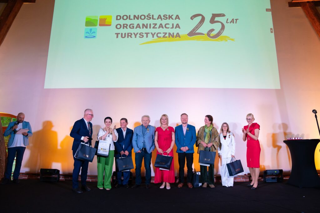 25 lat Dolnośląskiej Organizacji Turystycznej 25 lat Dolnośląskiej Organizacji Turystycznej